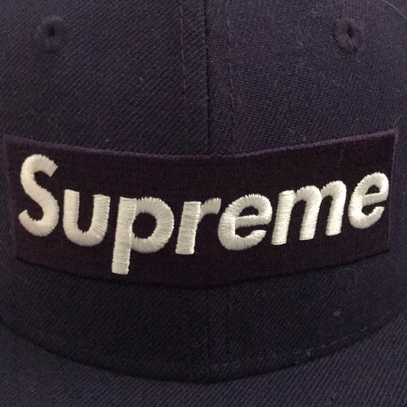 Supreme hat - Picture 2 of 3